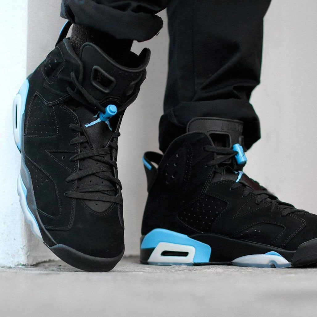 UNC Sneakers - Air Jordan 6 Retro - product image from the listing.