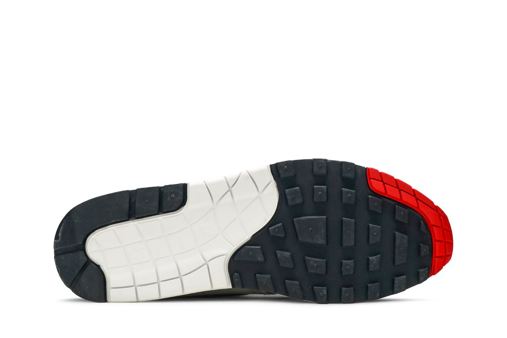 Patch Paris Sneakers - Air Max 1 SP - product image from the listing.