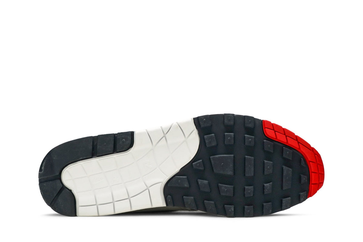 Patch Paris Sneakers - Air Max 1 SP - product image from the listing.