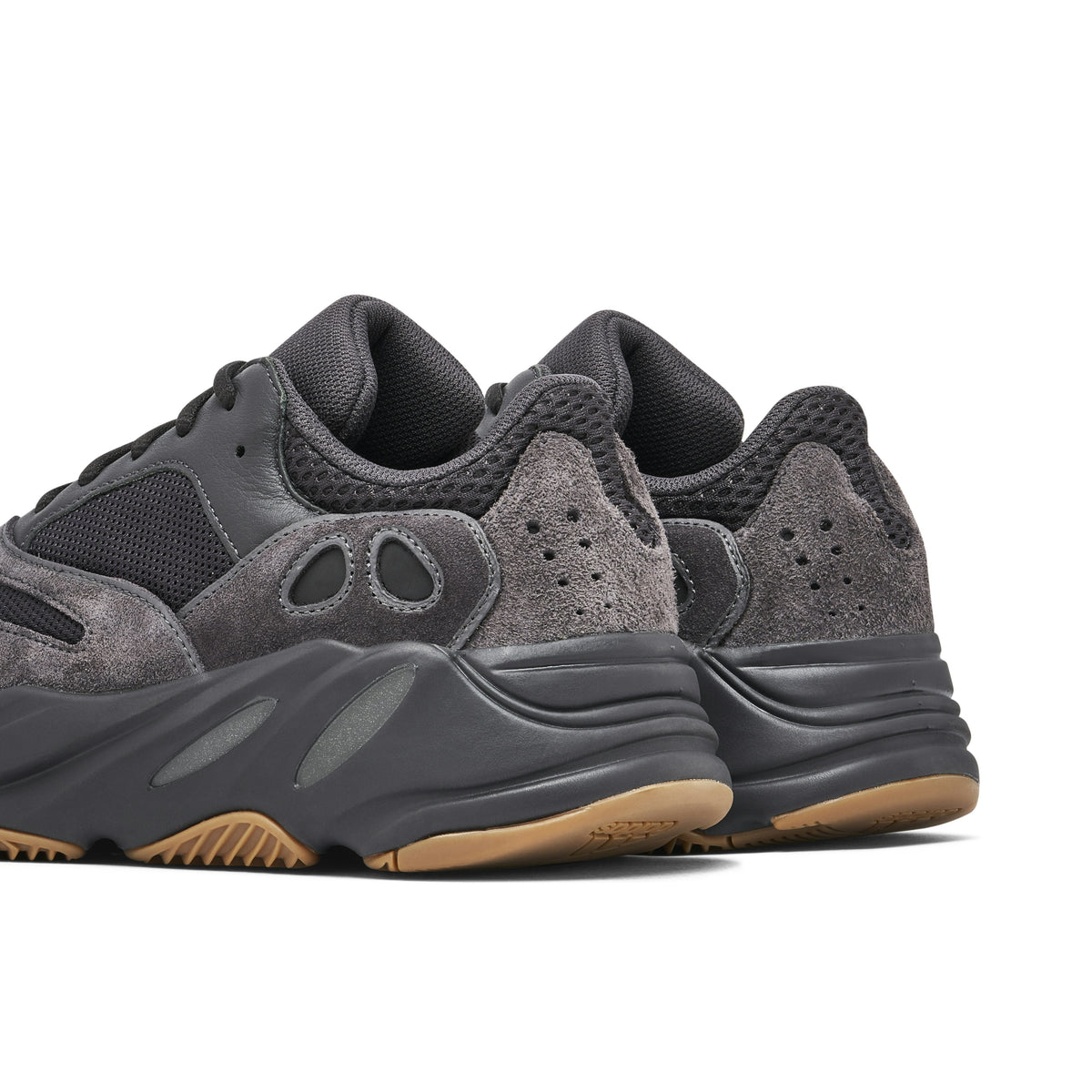 YEEZY 700 UTILITY in BLACK - product image from the listing.