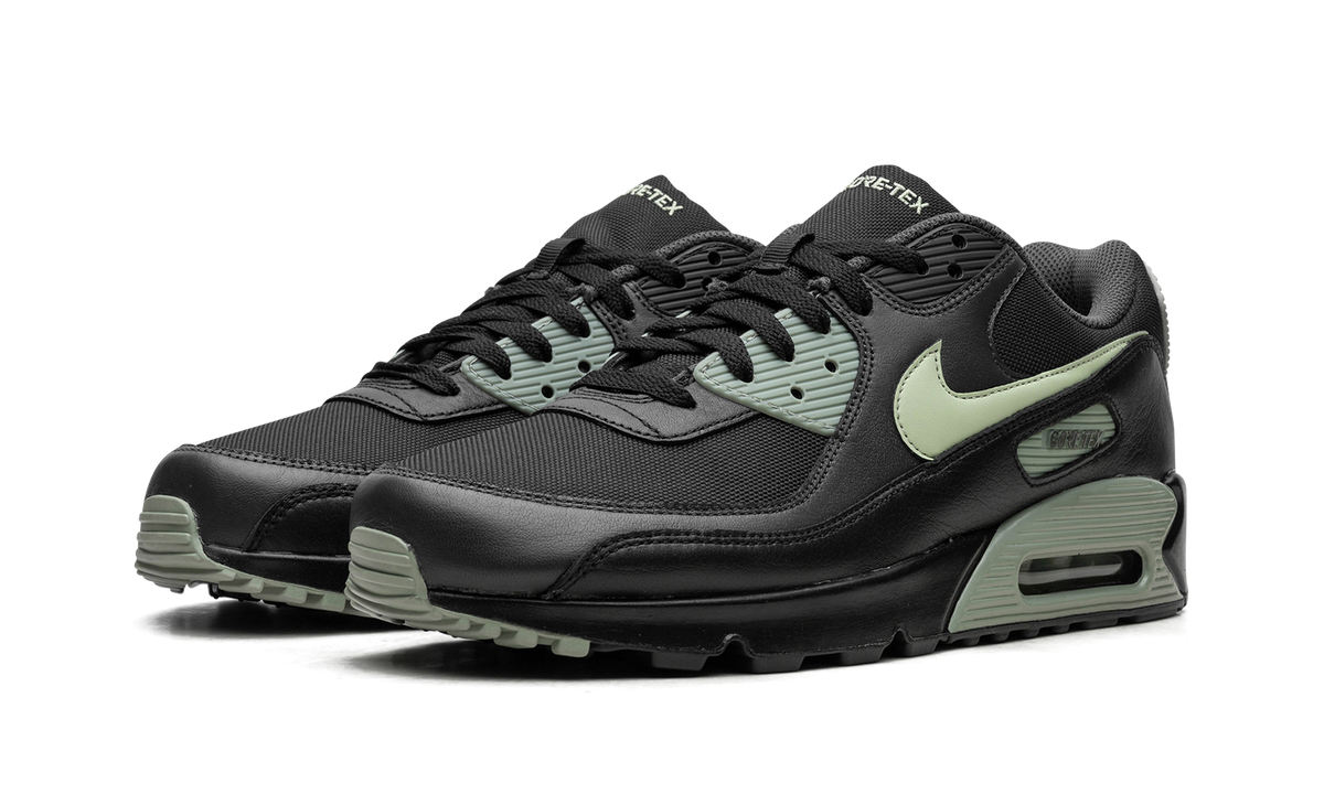 "Black / Honeydew" Air Max 90 Gore-Tex FD5810 001 - product image from the listing.
