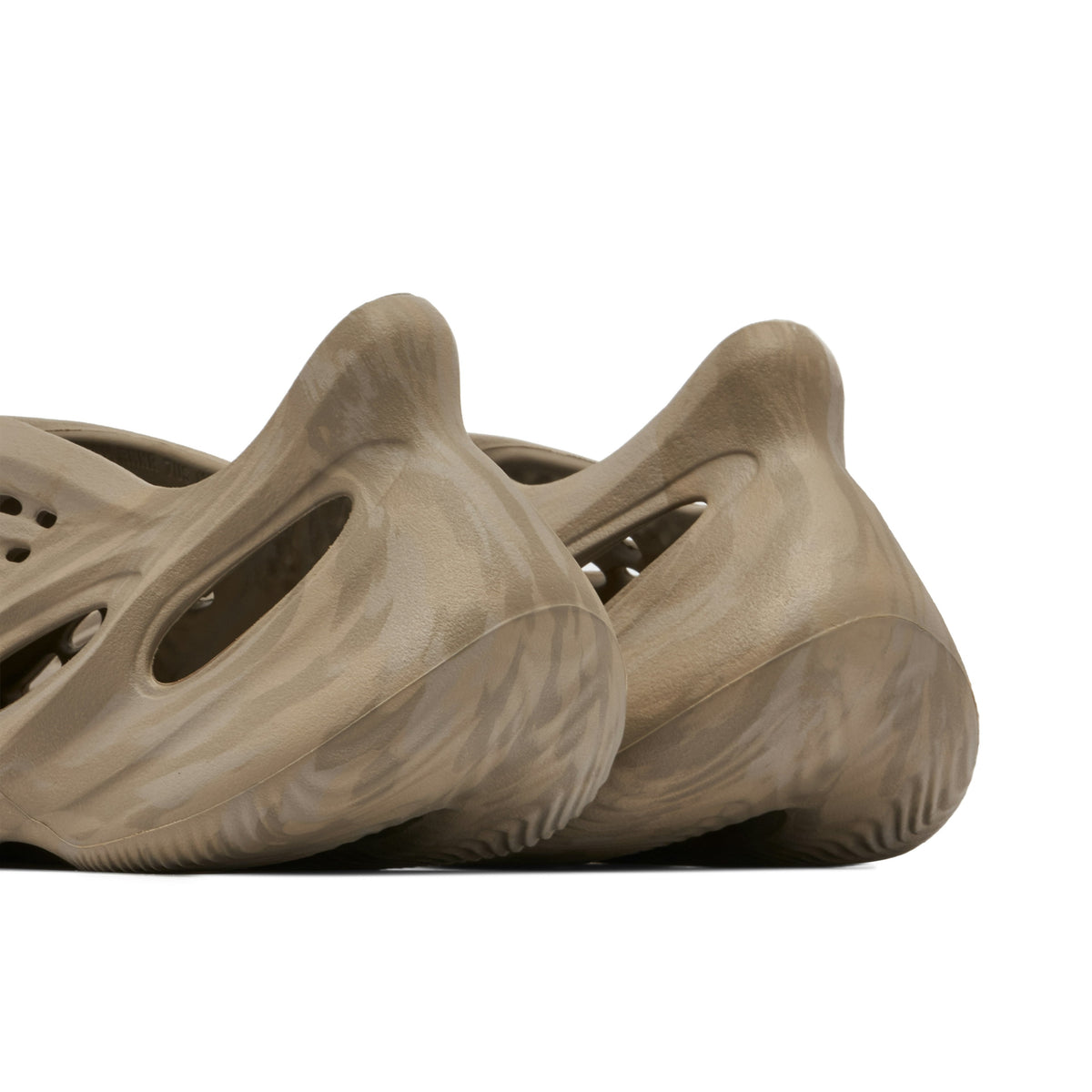 YEEZY FOAM RUNNER STONE SAGE - product image from the listing.