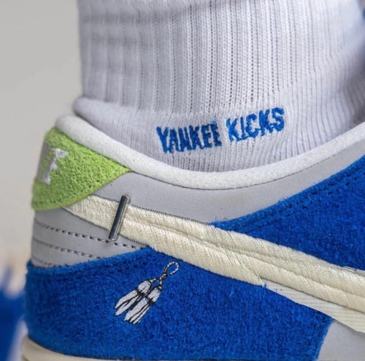 Nike SB Dunk Low Fly Streetwear Gardenia in Blue DQ5130-400 - product image from the listing.
