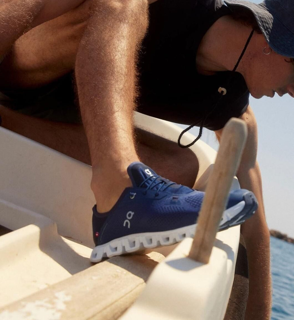 On Cloud 5 Coast Blue Lifestyle Trainers - product image from the listing.