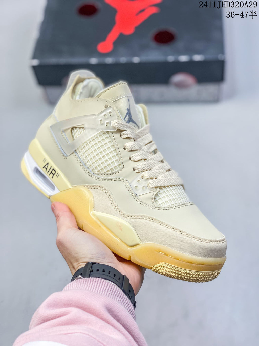 Air Jordan 4 Retro OG Sneakers Cream Style 2411JHD320A29 - product image from the listing.