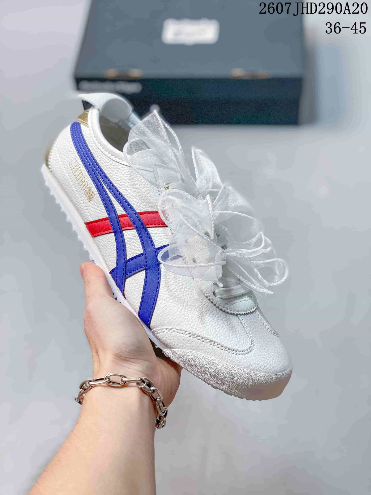 Onitsuka Tiger Mexico 66 SD Low-Cut Sneakers - product image from the listing.