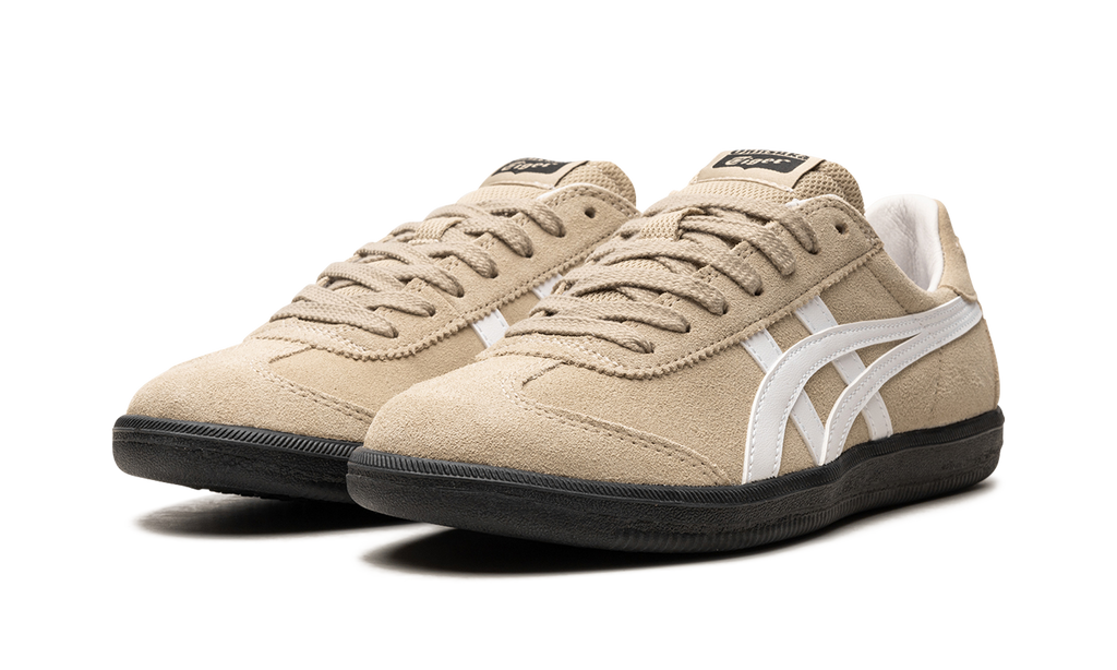 Onitsuka Tiger Tokuten Sneakers in Beige Black - product image from the listing.