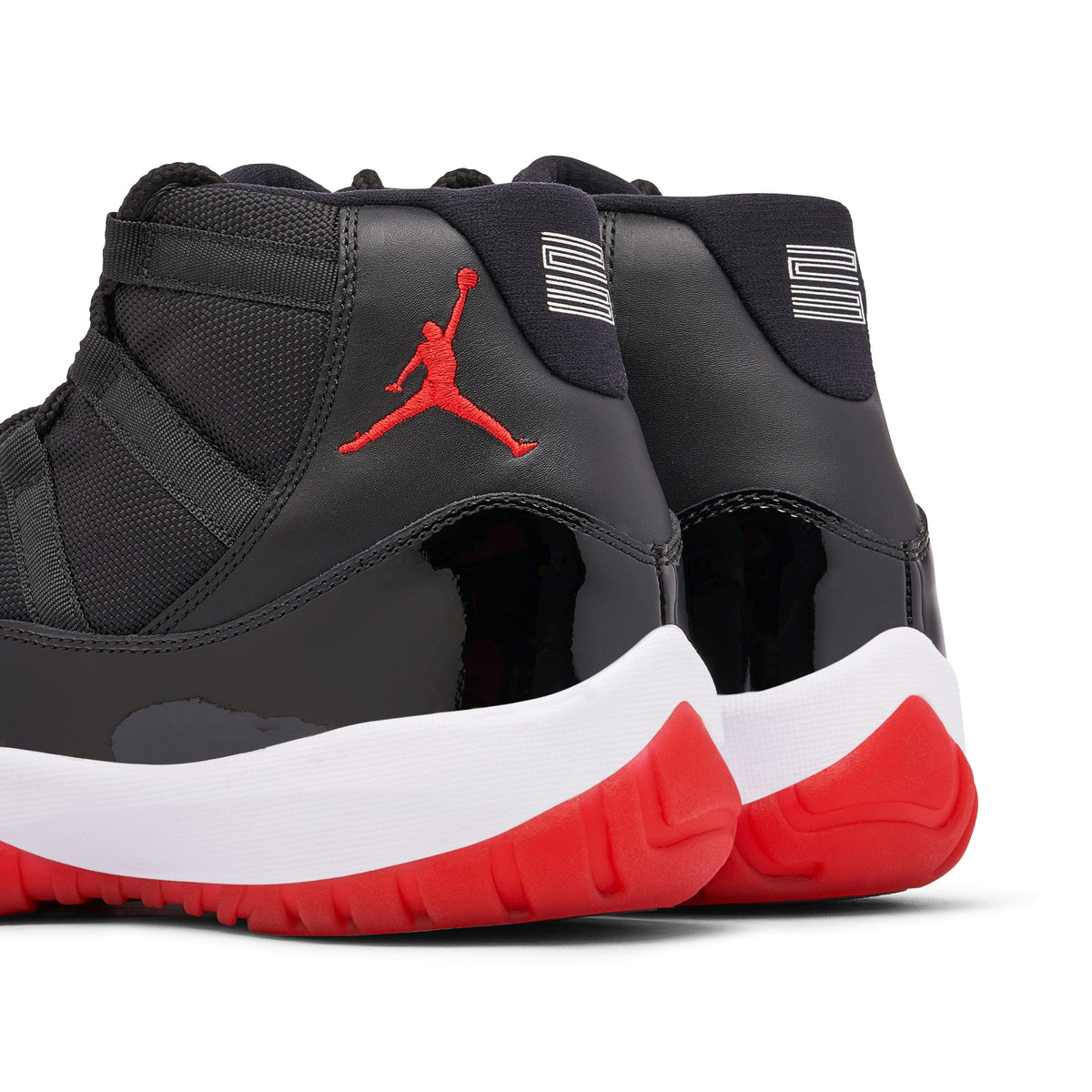 BRED - AIR JORDAN 11 RETRO 2012 - product image from the listing.