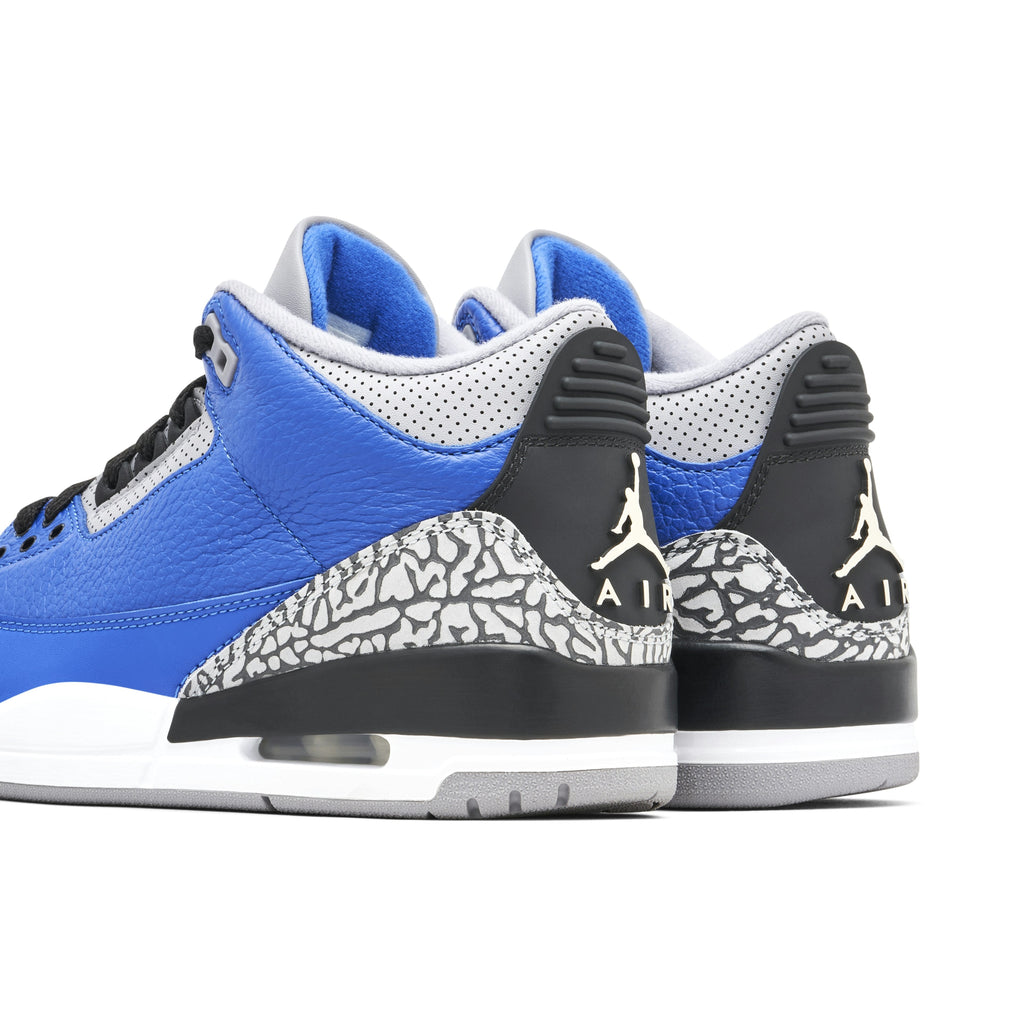 AIR JORDAN 3 VARSITY in ROYAL - product image from the listing.