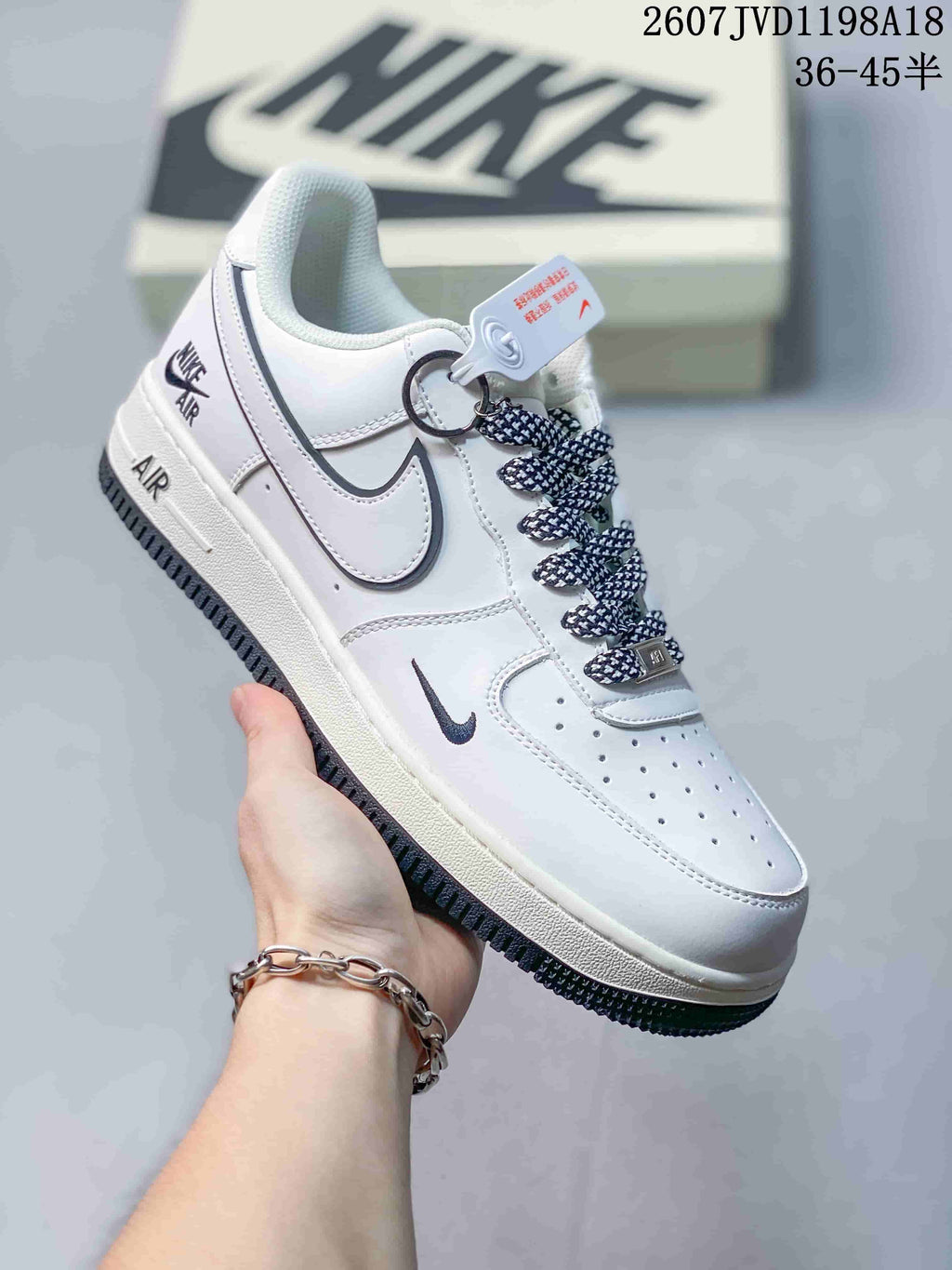 Nike Air Force 1 '07 Low Golden State Warriors Trainers - product image from the listing.
