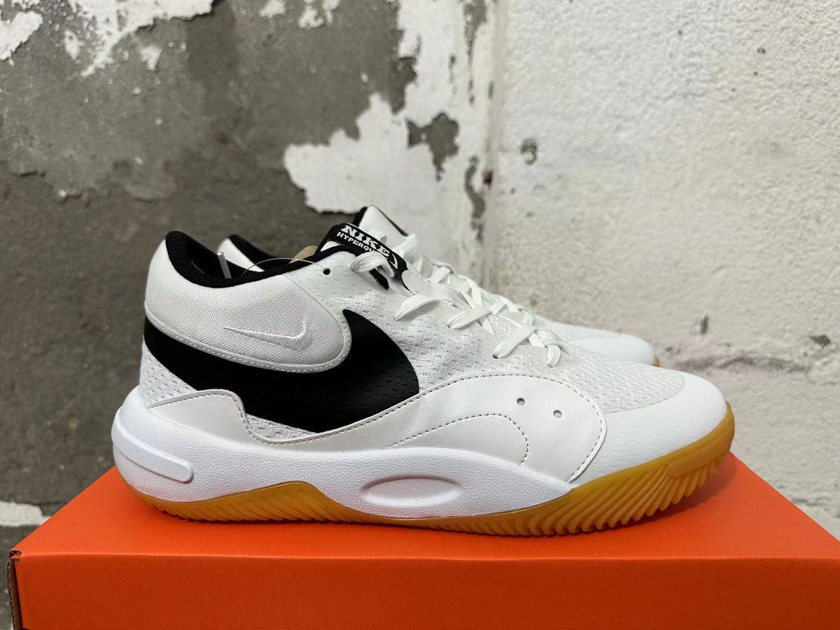 Nike Hyperquick Low-Cut Training Shoes, White/Black - product image from the listing.
