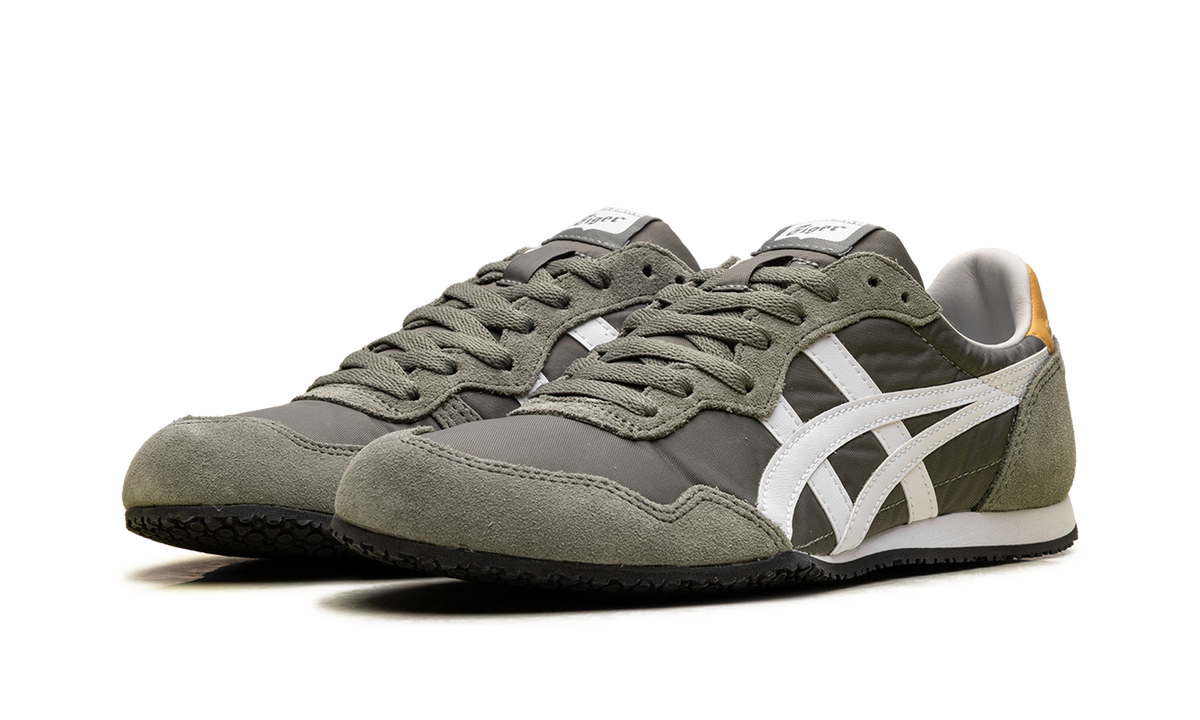 Burnt Olive White - Onitsuka Tiger Serrano Sneakers - product image from the listing.