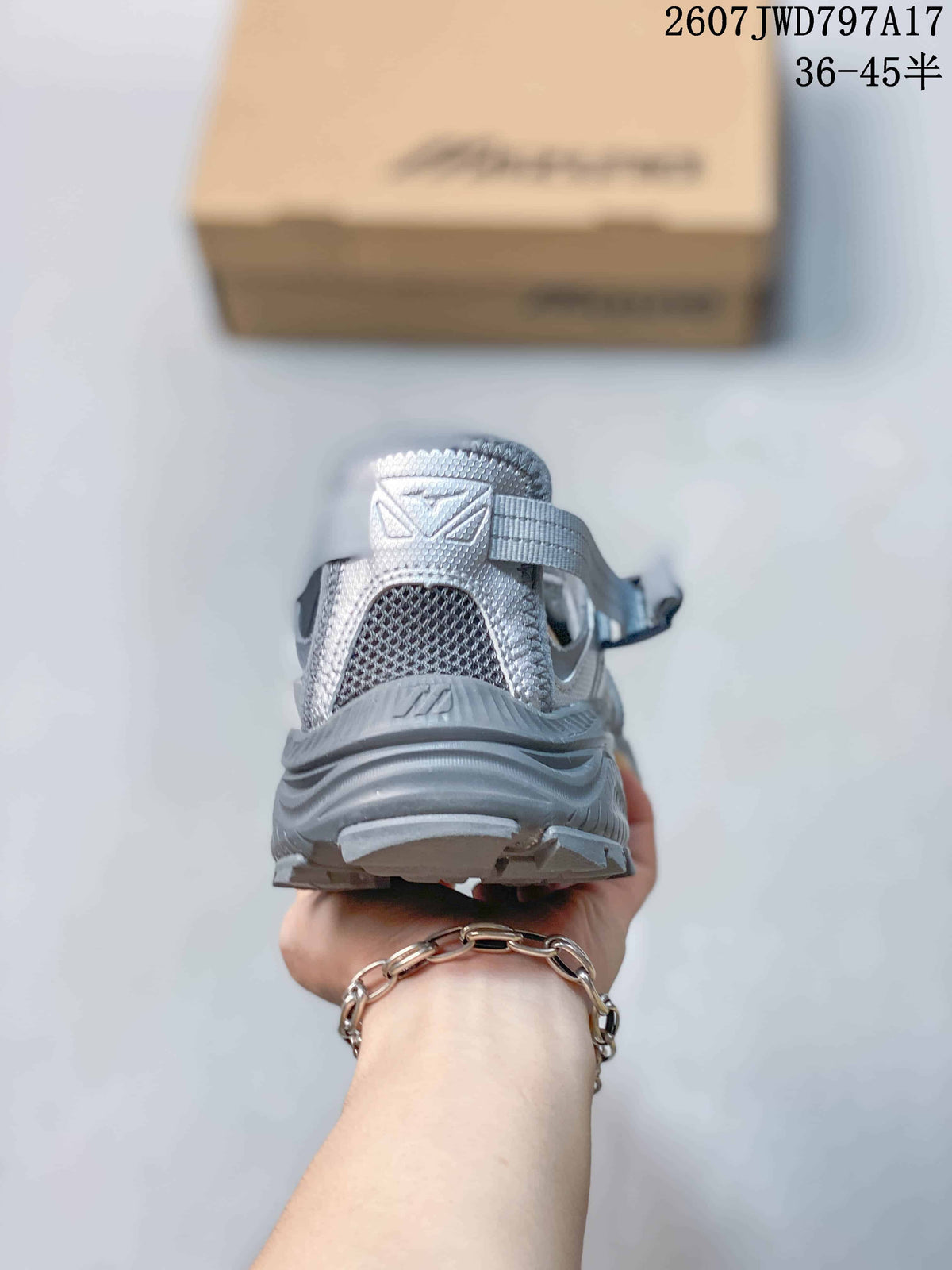 Mizuno Sportstyle 2607JWD797A17 Sneakers in Silver Gray - product image from the listing.