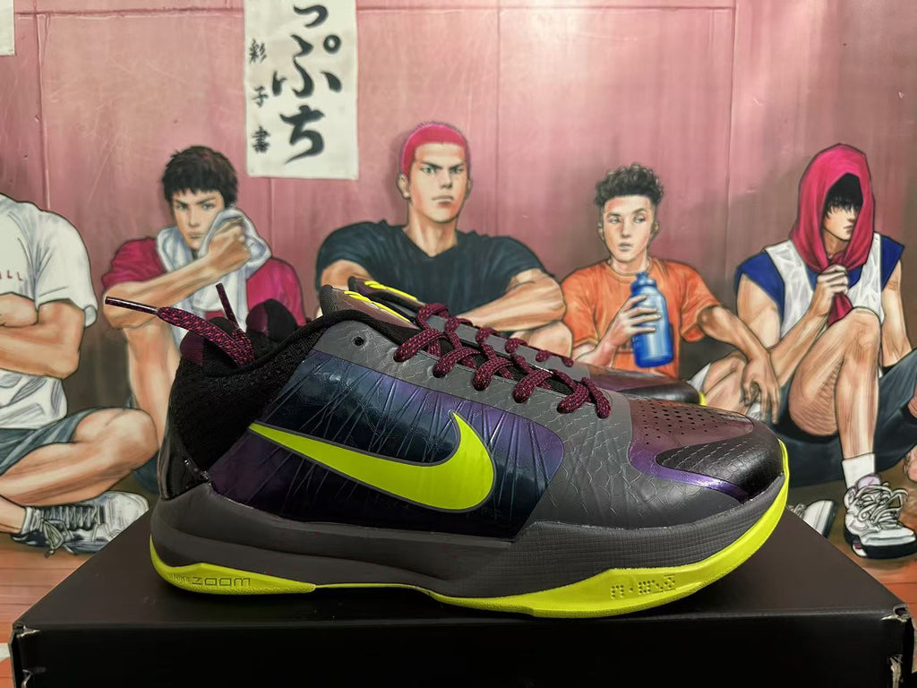 Nike Kobe 6 Basketball Shoes in Black Volt - product image from the listing.