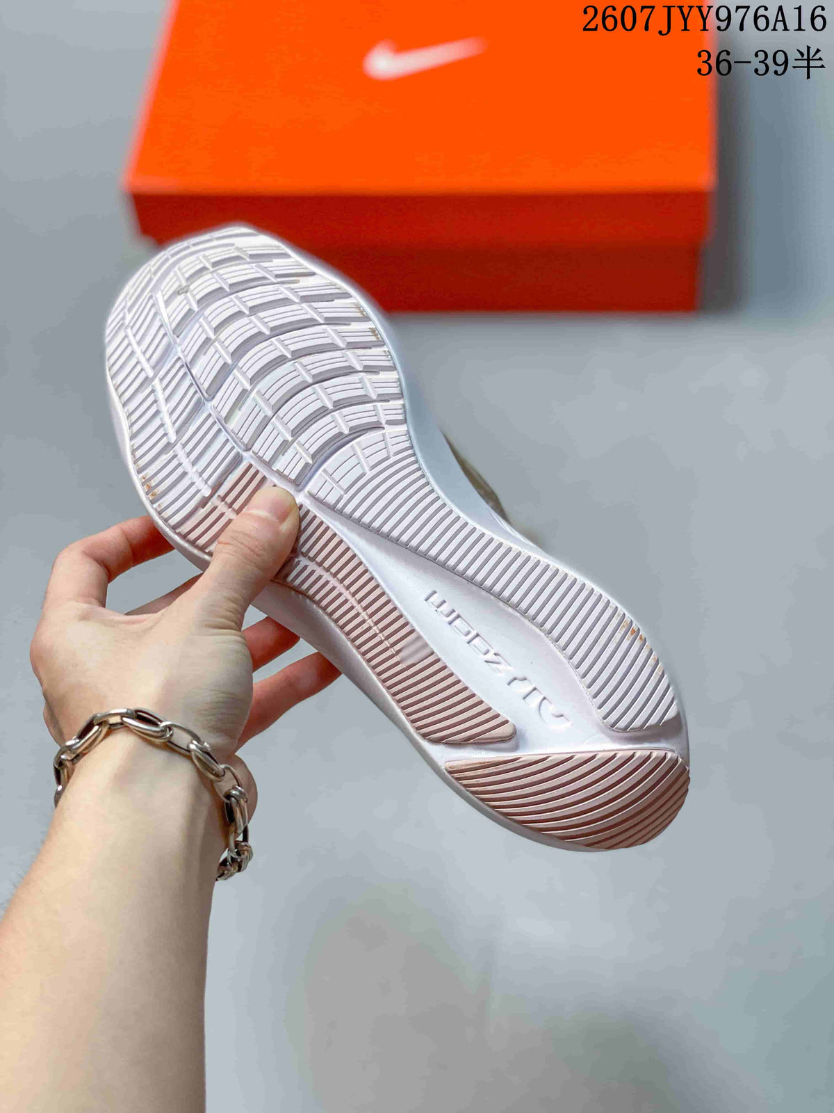 Women's Nike Zoom Winflo 8 Running Sneakers White Gold - product image from the listing.
