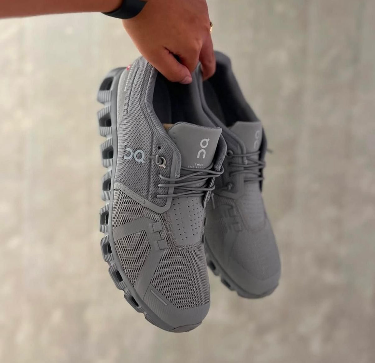 On Cloud 5 Fog Alloy Lifestyle Trainers - product image from the listing.