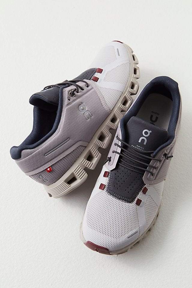 On Cloud 5 Pearl Frost Lifestyle Trainers - product image from the listing.