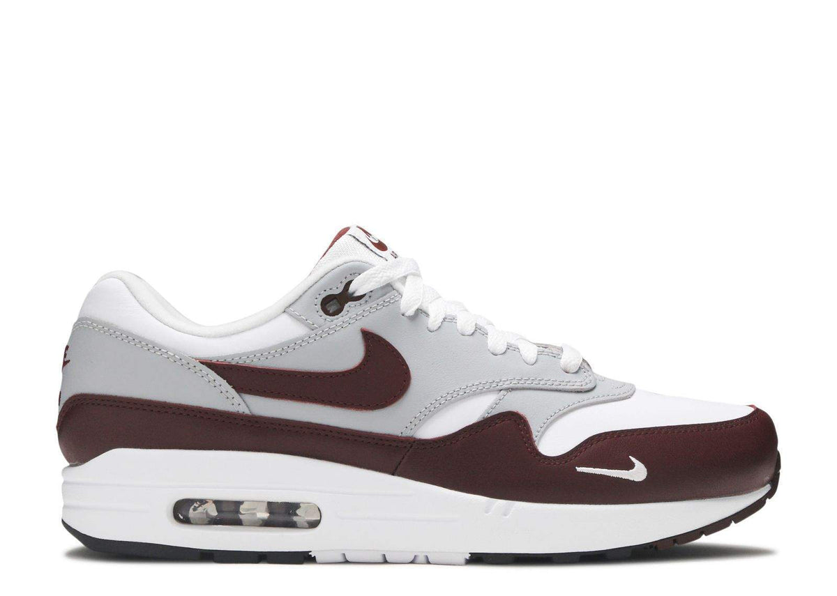 Mystic Dates Sneakers - Air Max 1 - product image from the listing.