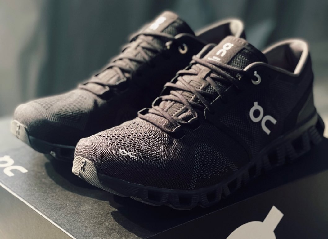 On Cloud X Full Black Training Footwear - product image from the listing.
