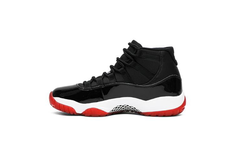 Bred Sneakers - Jordan 11 Retro - product image from the listing.
