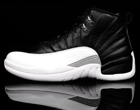 Playoffs Sneakers - Jordan 12 Retro - product image from the listing.