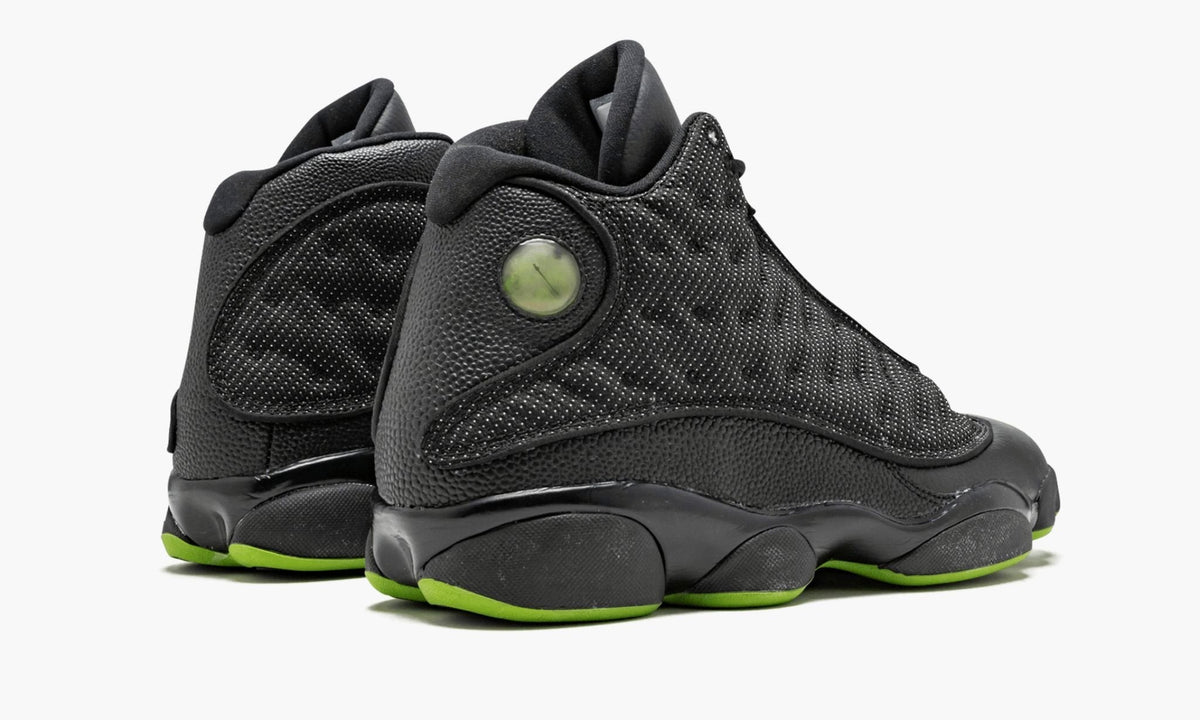 Sneakers - Jordan 13 Retro - product image from the listing.