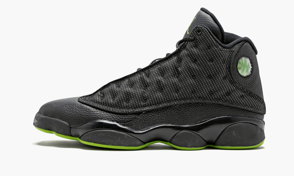 Sneakers - Jordan 13 Retro - product image from the listing.