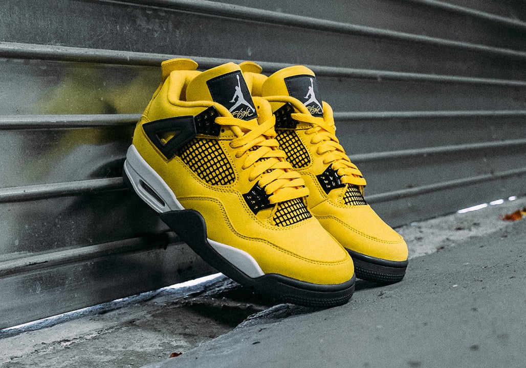Lightning (2021) Sneakers - Jordan 4 Retro - product image from the listing.