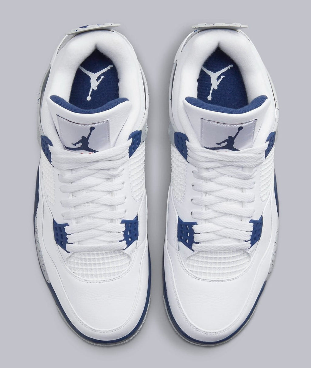Jordan 4 Retro Sneakers in Midnight Navy - product image from the listing.