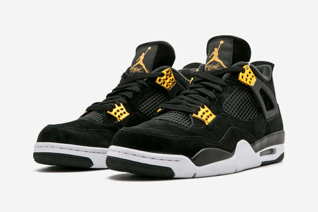 Royalty Sneakers - Jordan 4 Retro - product image from the listing.