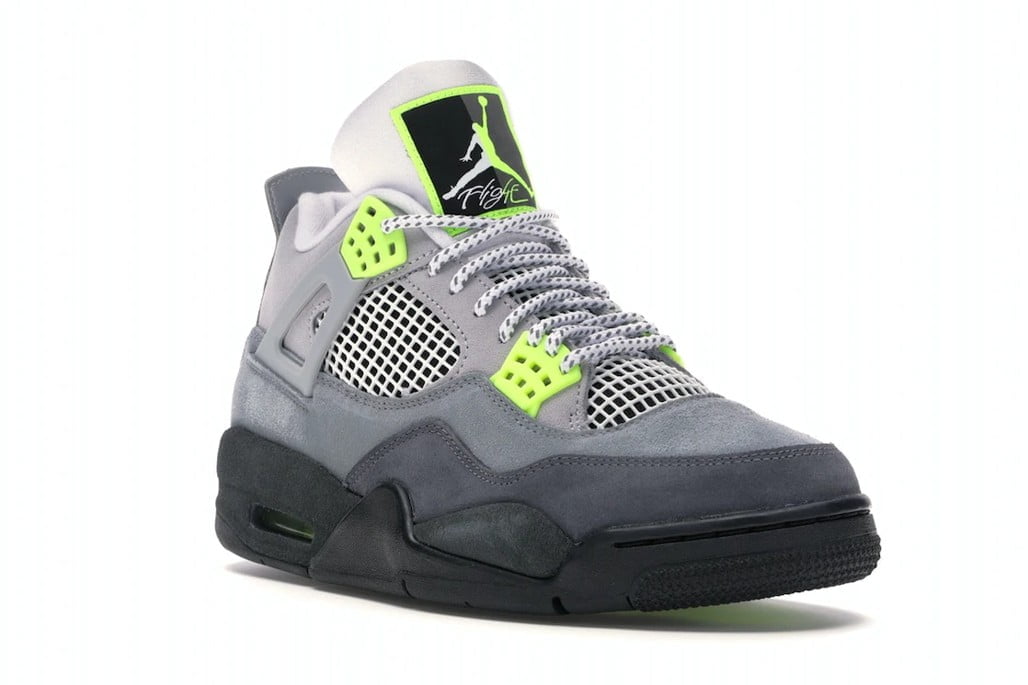 95 Neon Sneakers - Jordan 4 Retro SE - product image from the listing.
