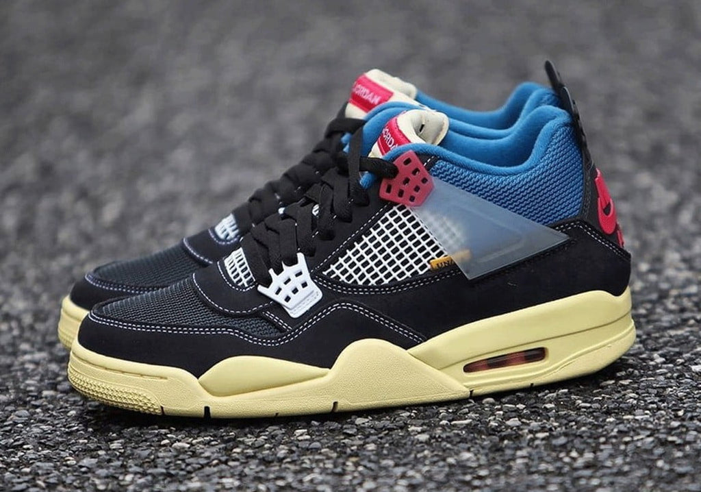 Union Off Noir Sneakers - Jordan 4 Retro - product image from the listing.