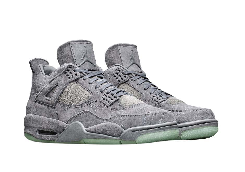 x KAWS Gray 930155 Sneakers - Jordan 4 - product image from the listing.