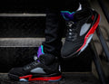 Top 3 Sneakers - Jordan 5 Retro - product image from the listing.