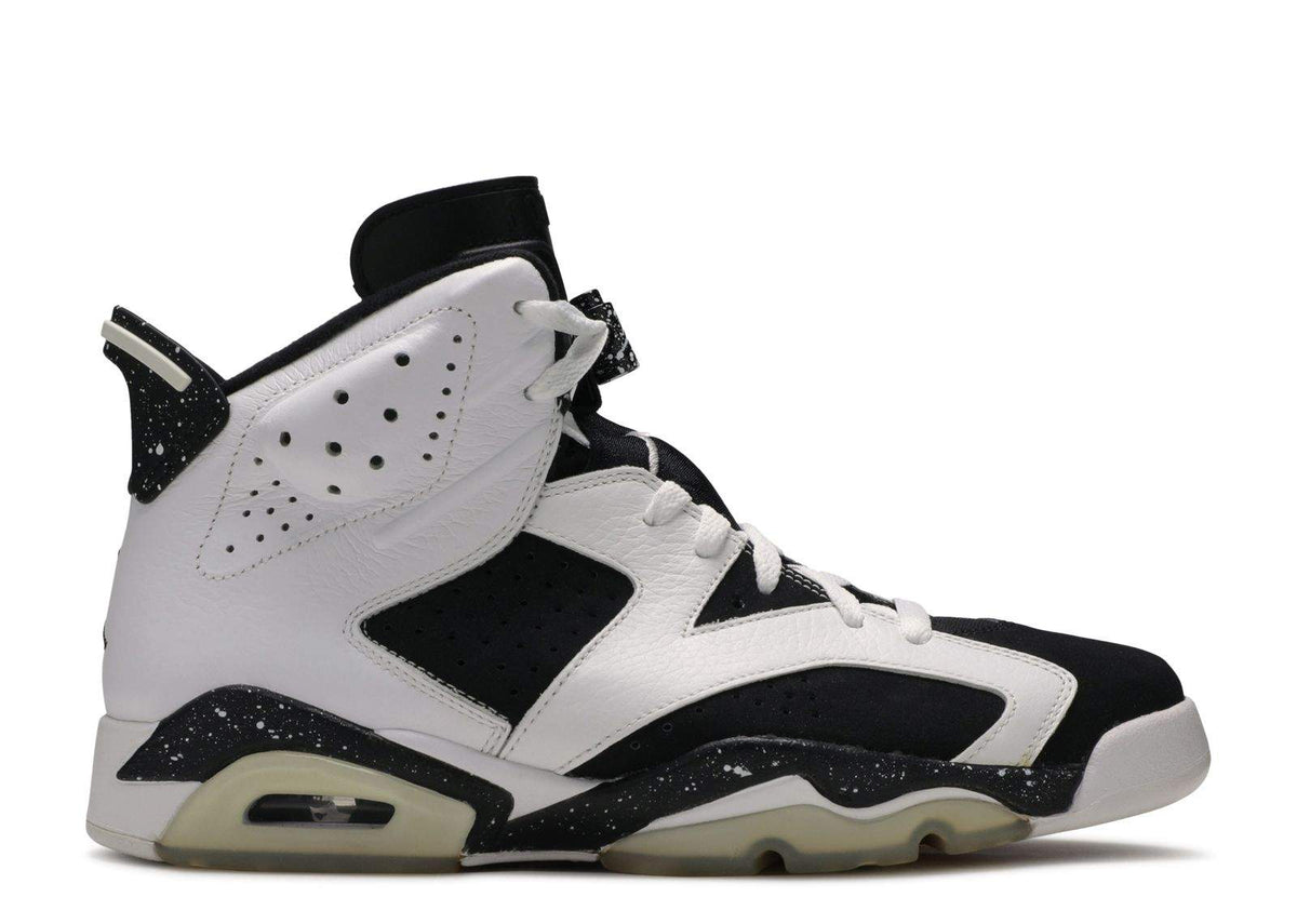 "Oreo" Air Jordan 6 Retro Sneakers - product image from the listing.