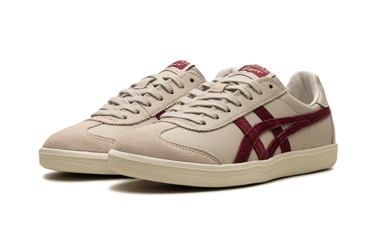 Onitsuka Tiger Tokuten Sneakers in Burgundy - product image from the listing.