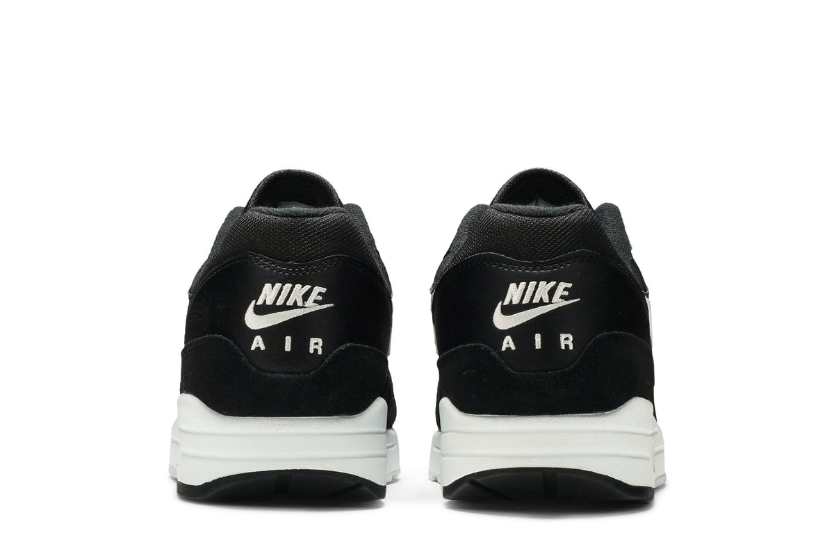Black White 2019 Sneakers - Nike Air Max 1 - product image from the listing.