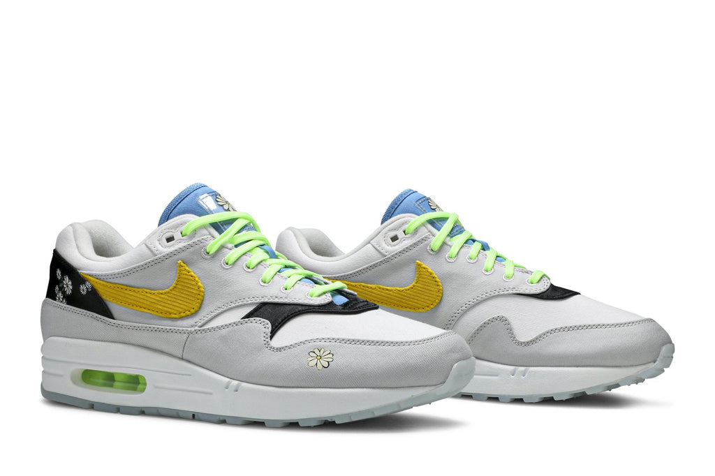 Daisy Sneakers - Nike Air Max 1 - product image from the listing.