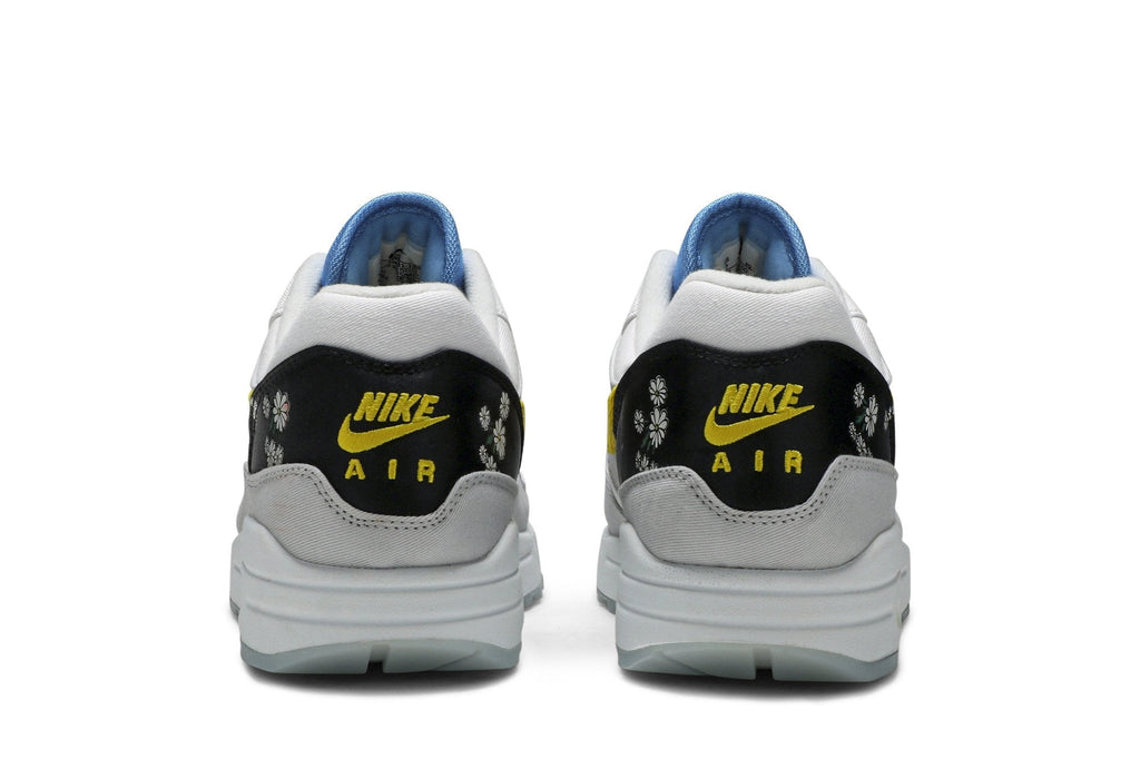 Daisy Sneakers - Nike Air Max 1 - product image from the listing.
