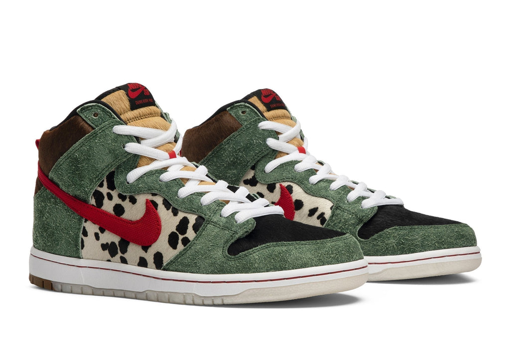 Nike SB Dunk High Dog Walker Trainers - product image from the listing.