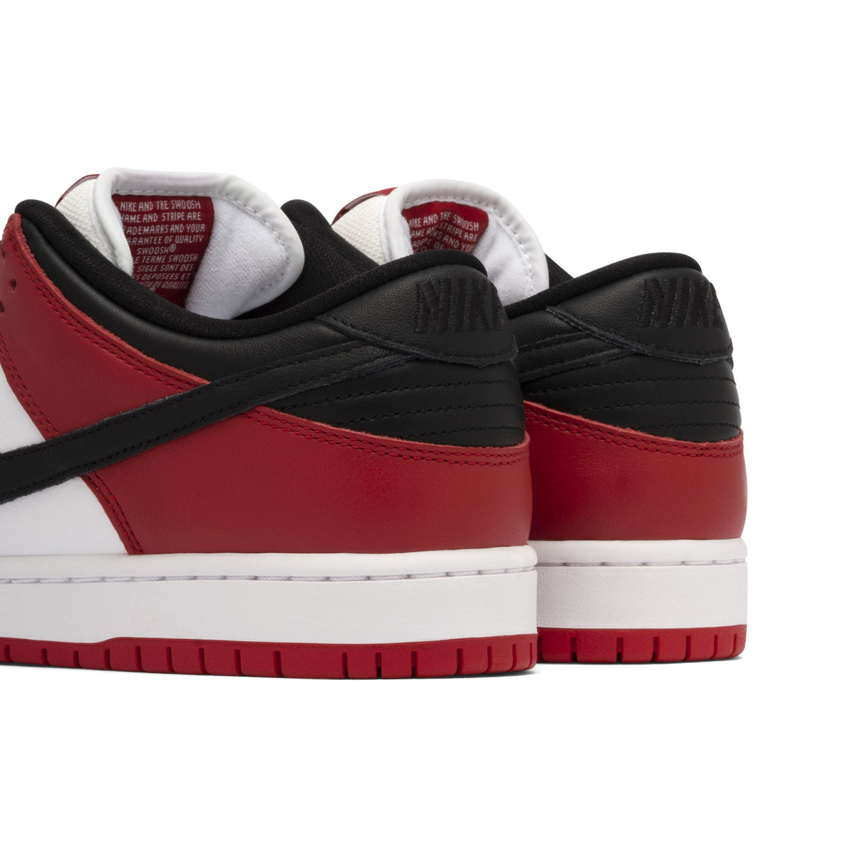 Nike SB Dunk Low Chicago Trainers - product image from the listing.