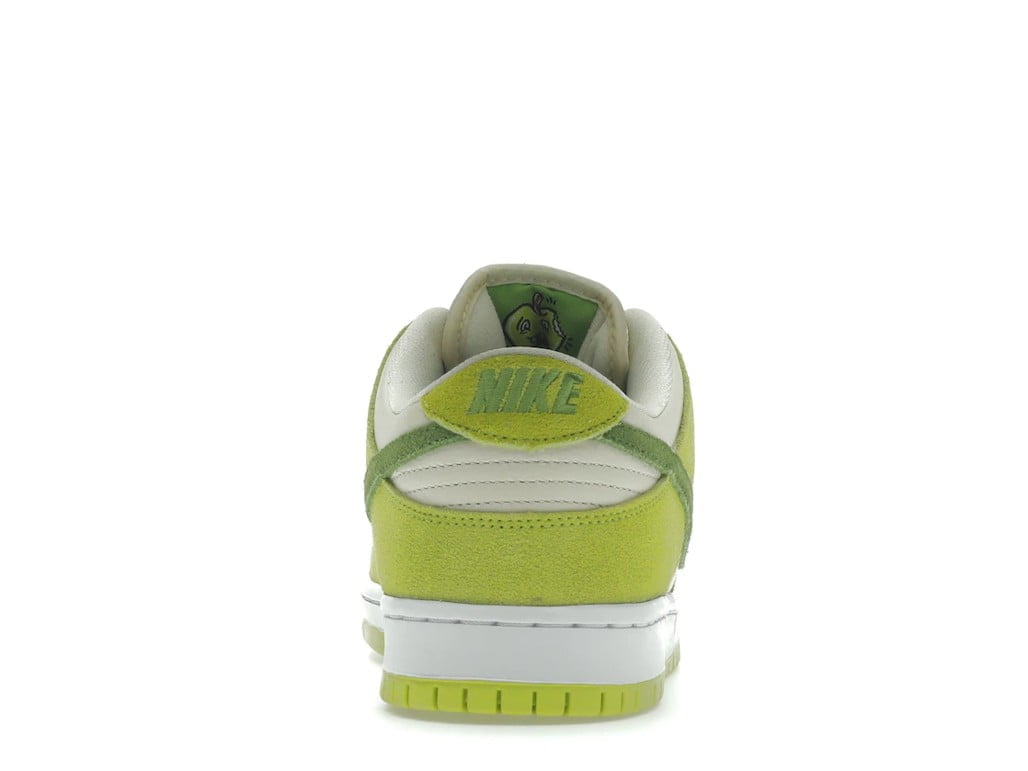 Nike SB Dunk Low Green Apple Trainers - product image from the listing.
