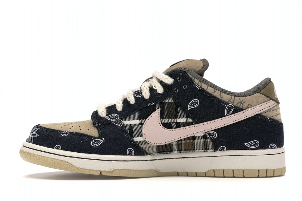 Nike SB Dunk Low Travis Scott (Regular Box) Trainers - product image from the listing.