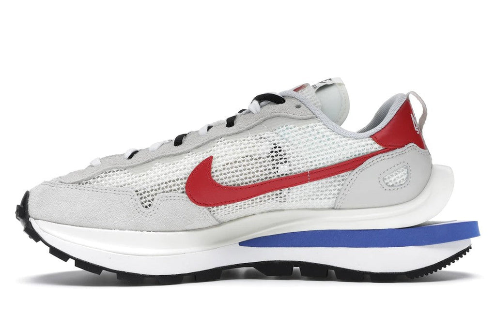 Nike Vaporwaffle sacai Sport Fuchsia Game Sneakers in Royal - product image from the listing.