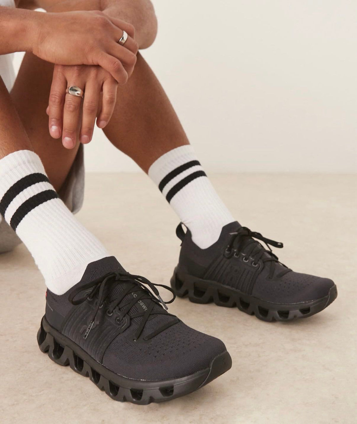 On Cloudswift 4 Black Eclipse Shoes for Running - product image from the listing.