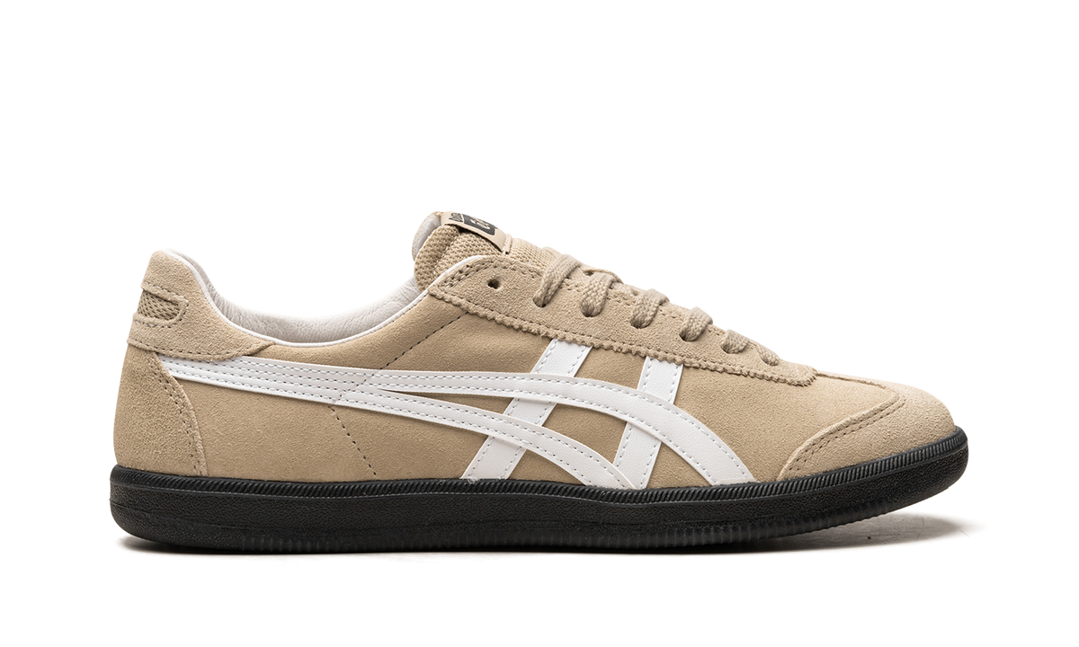 Onitsuka Tiger Tokuten Sneakers in Beige Black - product image from the listing.
