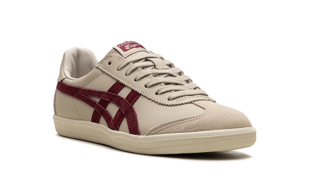 Onitsuka Tiger Tokuten Sneakers in Burgundy - product image from the listing.