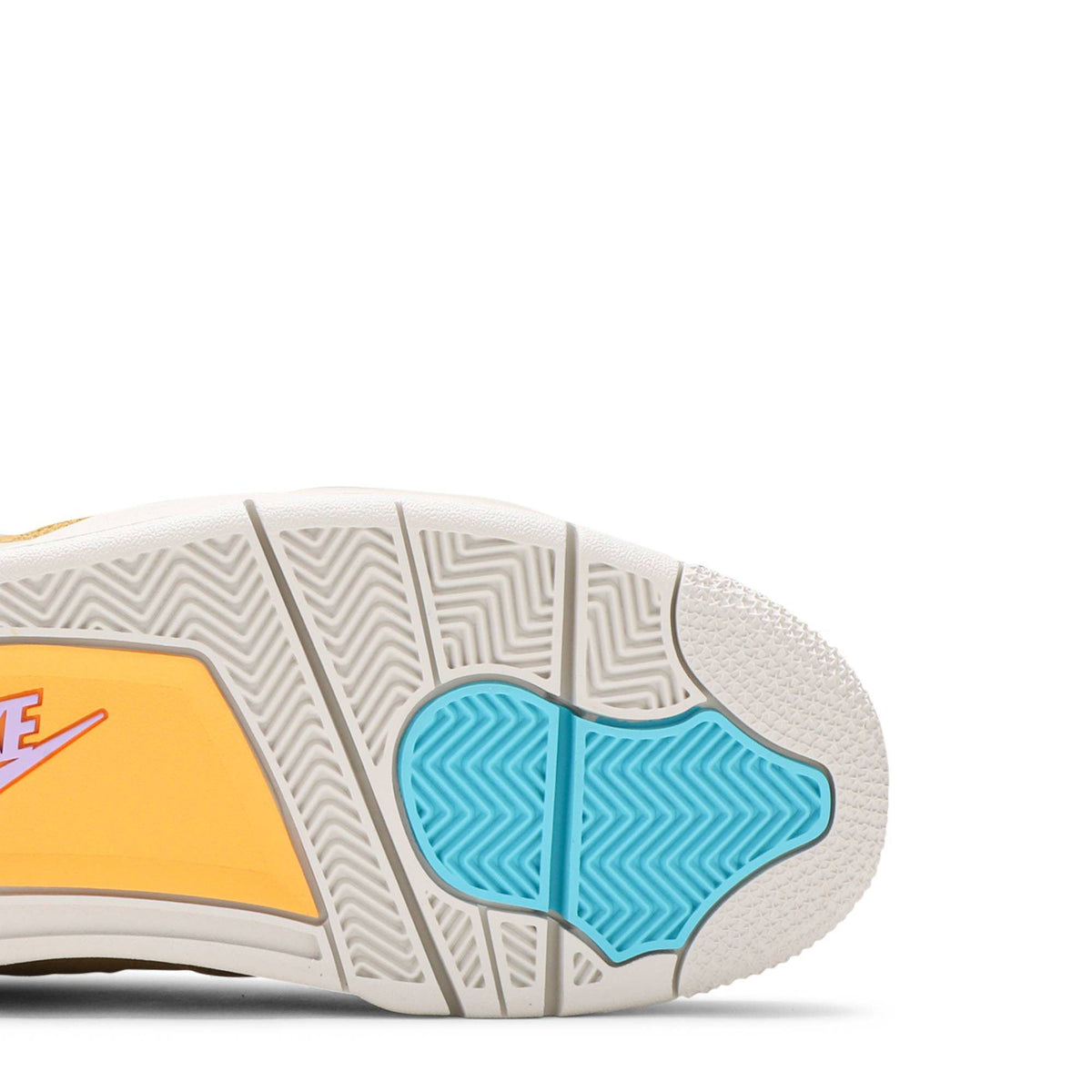 Union LA x Air Jordan 4 Retro Desert Moss DJ5718-300 Trainers - product image from the listing.