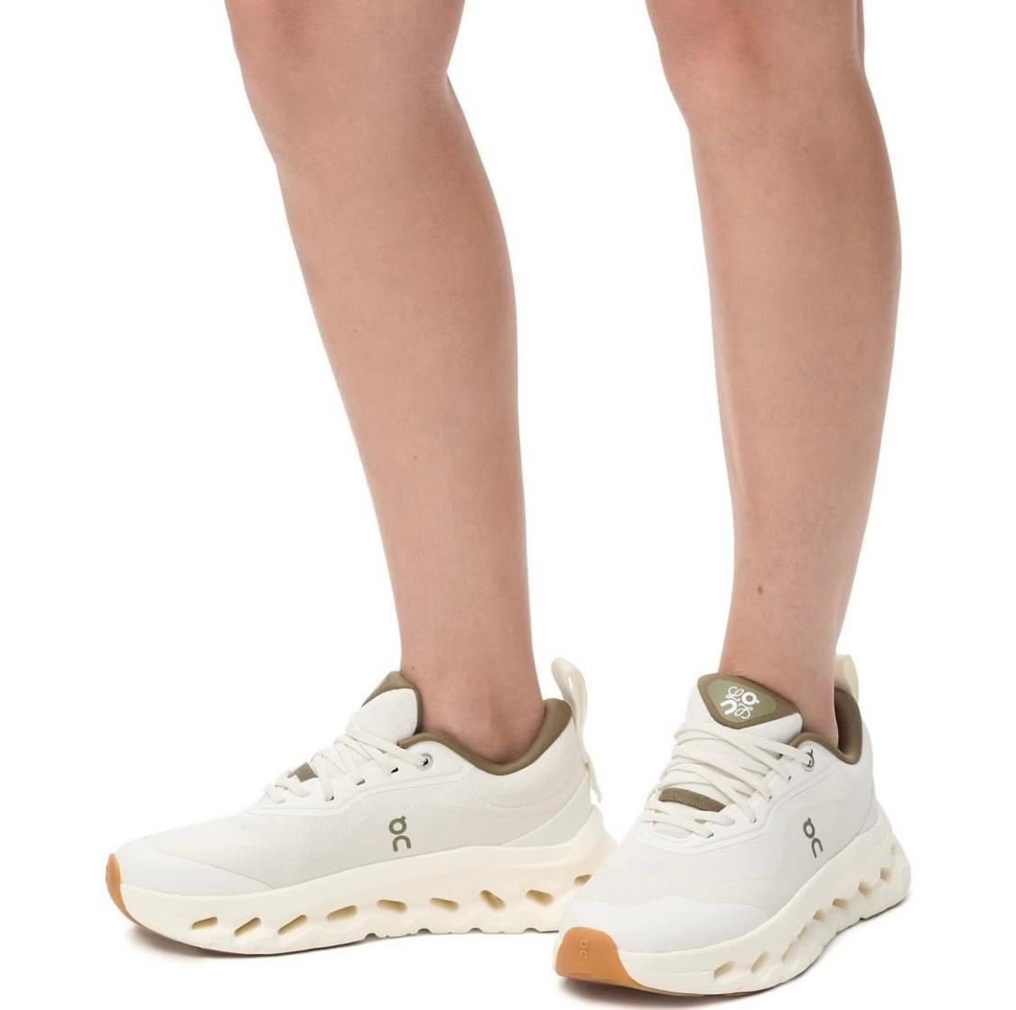 LOEWE x On Cloudtilt 2.0 White/Brown Lifestyle Trainers - product image from the listing.