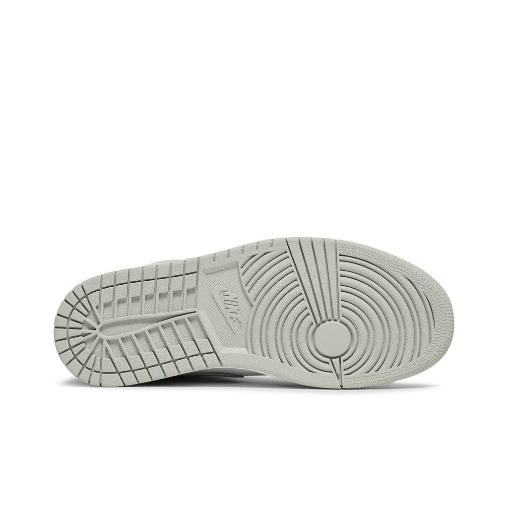 Air Jordan 1 Retro High OG 'Seafoam' CD0461-002 Sneakers for Women - product image from the listing.